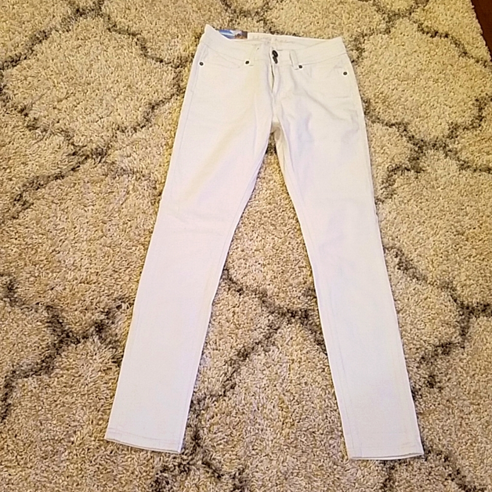 White junior, size 9 jeans